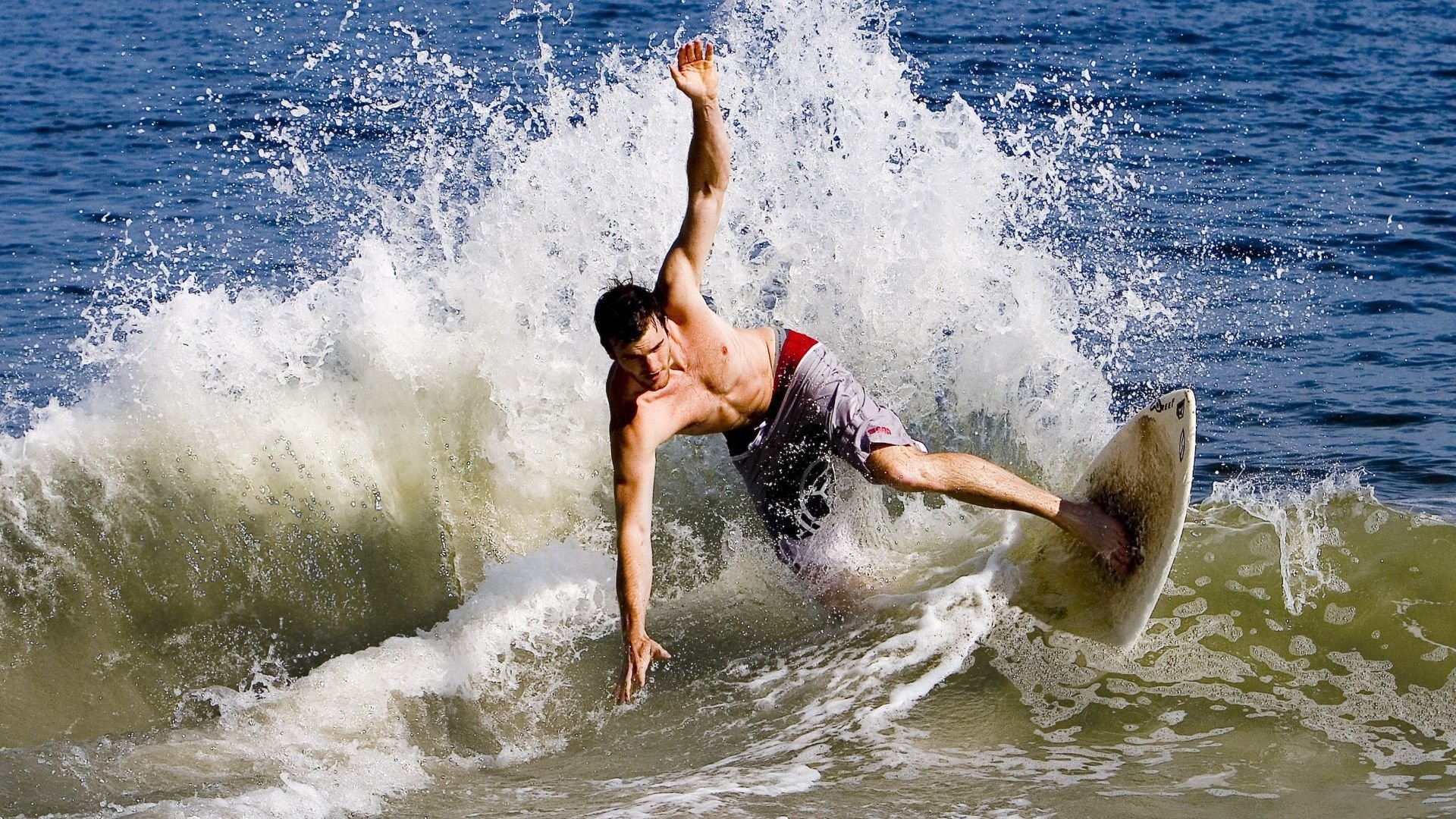 巴塞罗那客场击败赫塔菲，重夺领先地位，巴塞罗那对赫塔菲